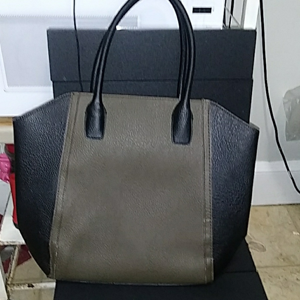 Purse - Picture 2 of 4